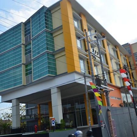 Edu Hostel Yogyakarta Kültér fotó